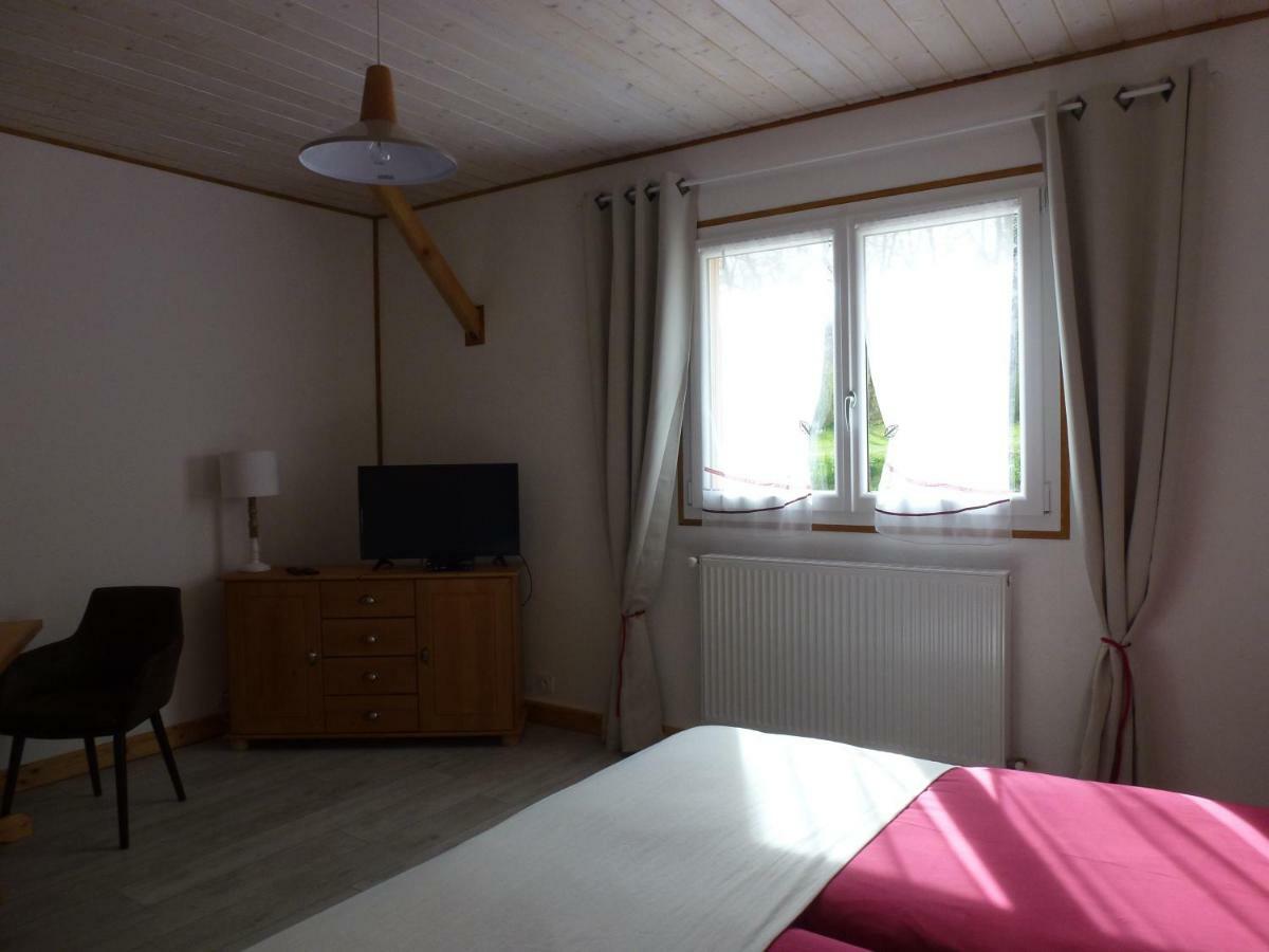 Redspring Chambres D'Hotes Coligny المظهر الخارجي الصورة