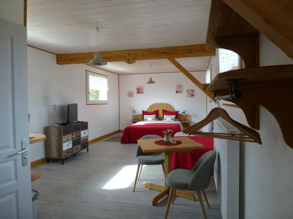 Redspring Chambres D'Hotes Coligny المظهر الخارجي الصورة