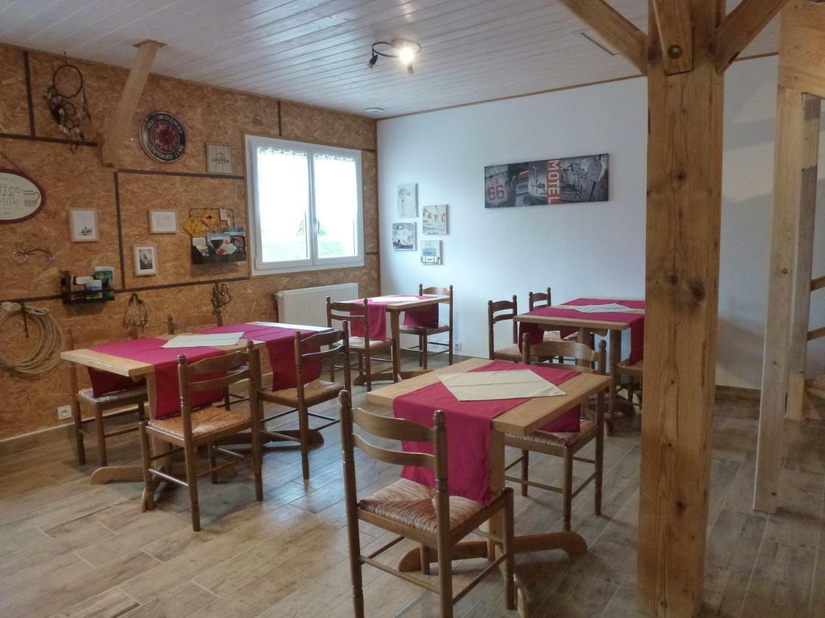 Redspring Chambres D'Hotes Coligny المظهر الخارجي الصورة
